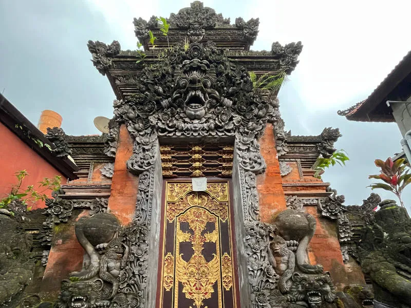 one of the gates inside the Ubud Palace